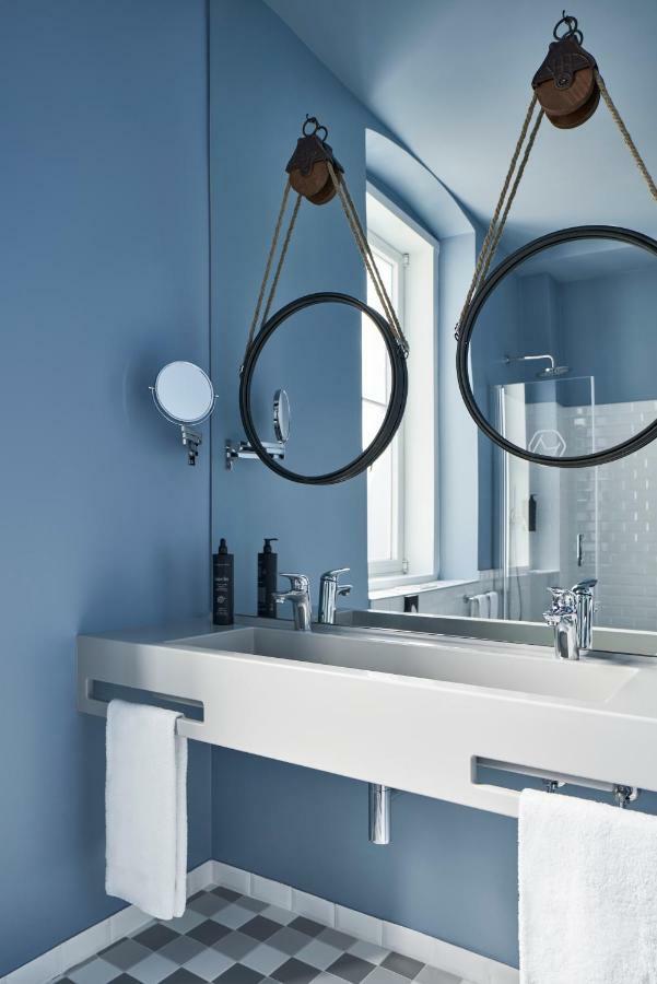 Hotel The Modernist 4*